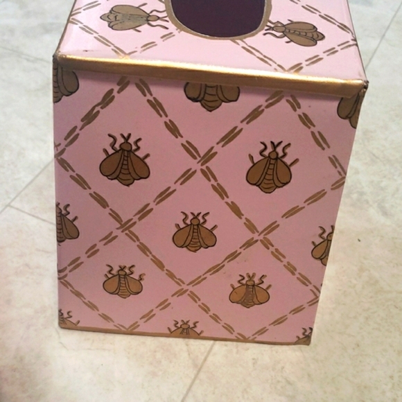 Jayes Vintage Hand Painted Pink With Gold Bees Quilted Bathroom Accents - Picture 8 of 11